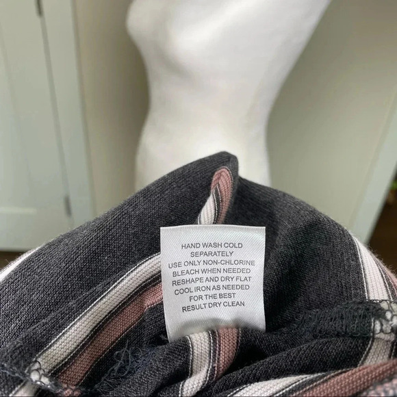 NWT Pink Republic Pink White and Gray Striped Pullover Sweater With Scoop Neck - Picture 12 of 14